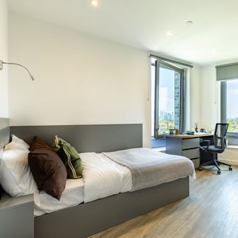 Platinum Skyline Studio - Image 3